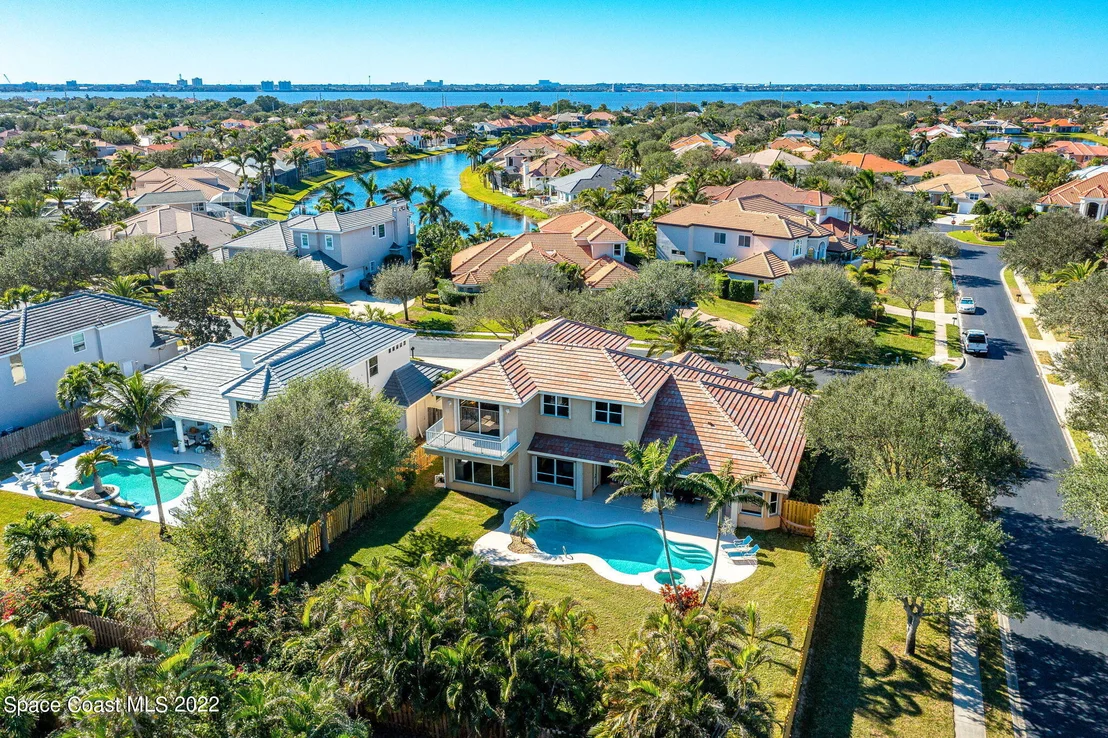 Photo of 233 Flanders Drive