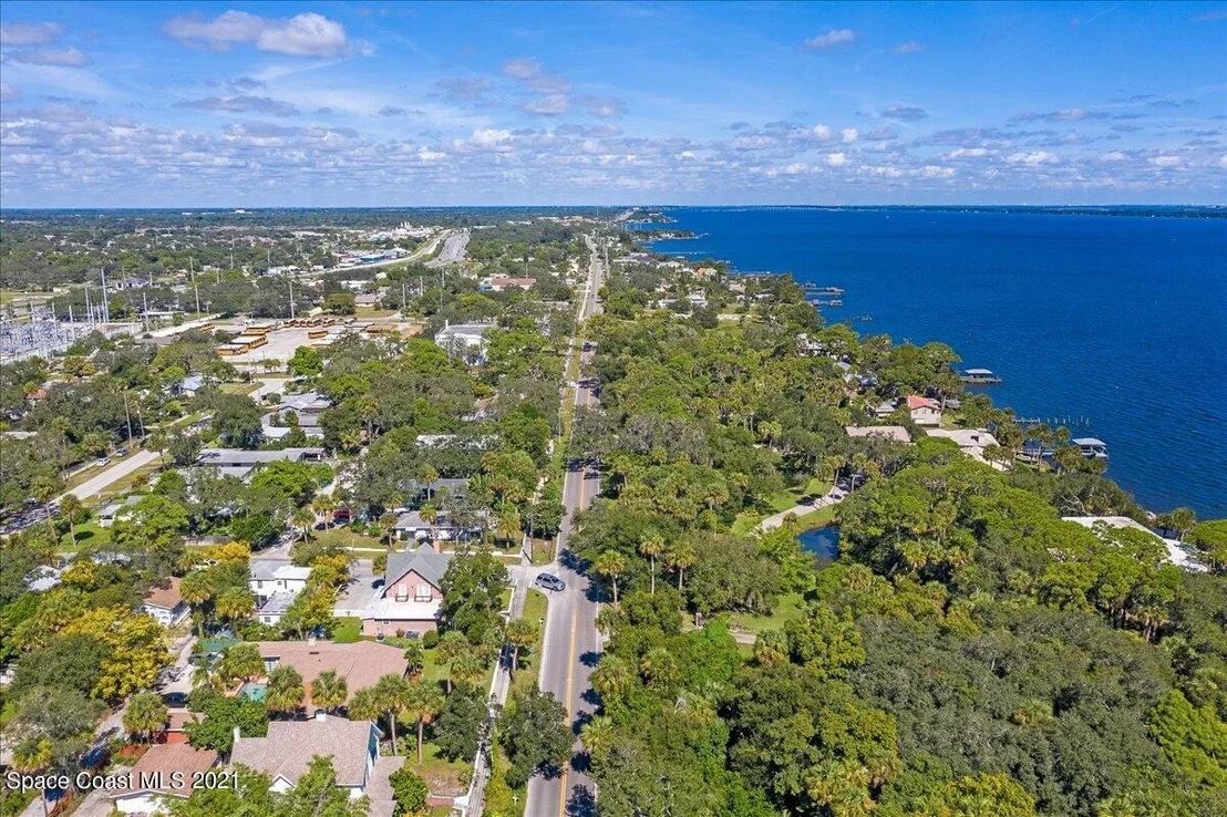 Photo of 1800 Pineapple Avenue