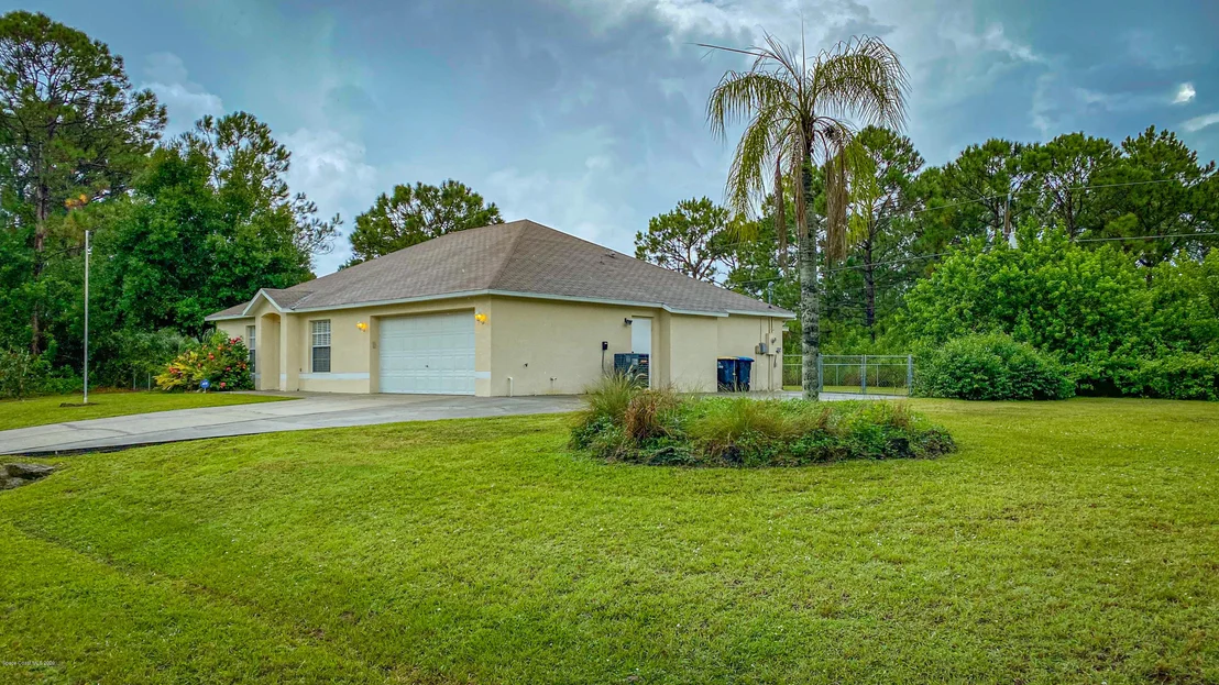 Photo of 2736 Fields Avenue SE