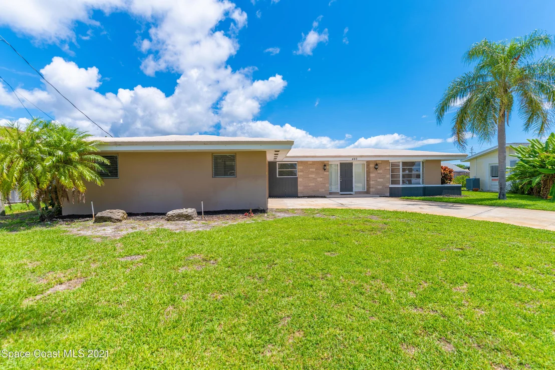 Photo of 483 Sandpiper Drive