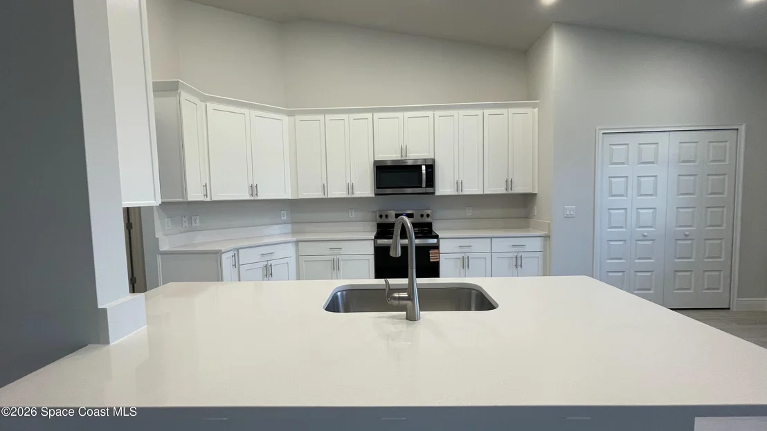 Photo of 1797 Tharp Road SE