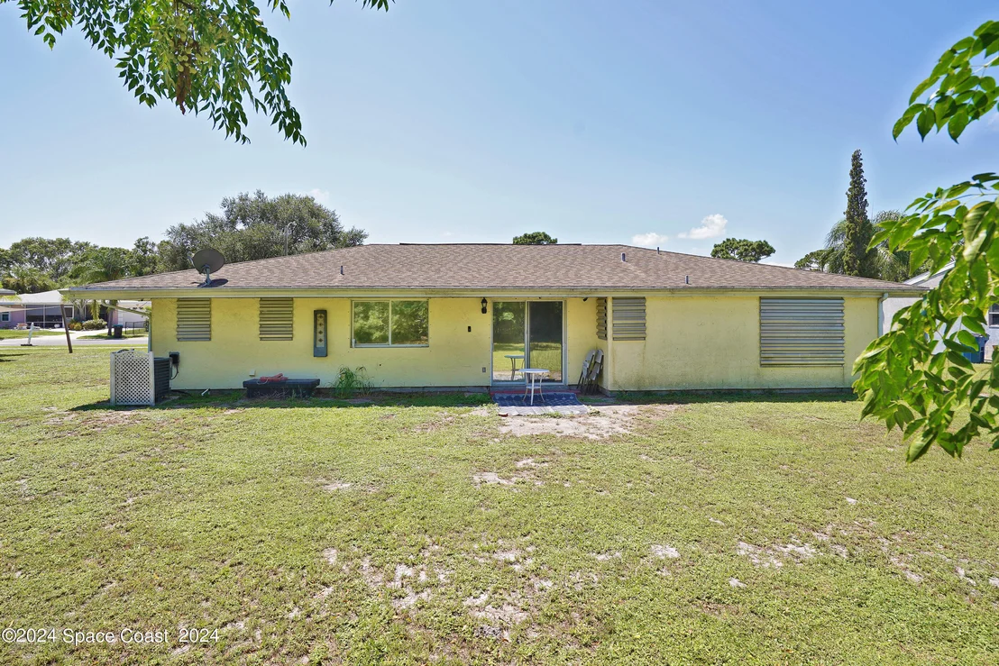 Photo of 1067 Galty Circle NE