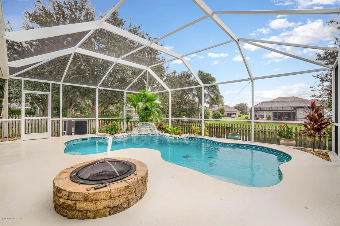 Photo of 4067 Four Lakes Drive