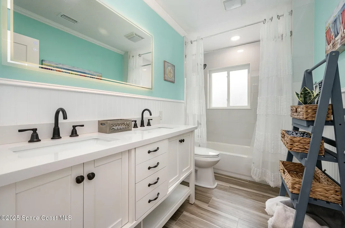 Photo of 407 Sandpiper Drive