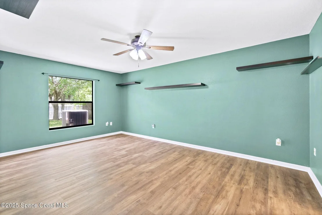 Photo of 404 Dryden Circle