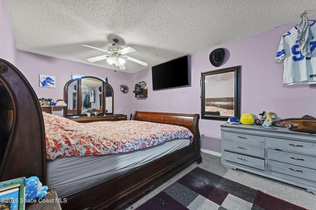 Photo of 988 Pineland Drive