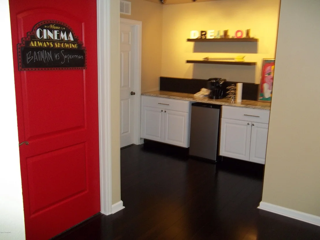 Photo of 285 Dryden Circle