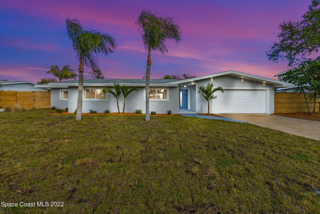 Photo of 77 W Bay Drive
