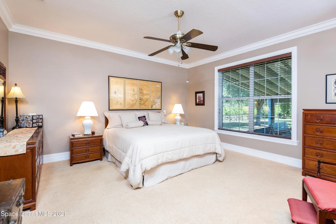 Photo of 4750 Log Cabin Lane