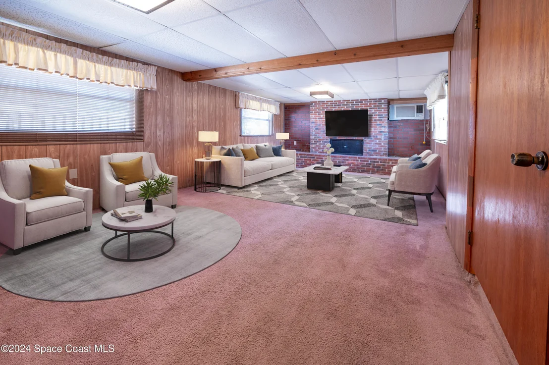 Photo of 1385 Eva Lane