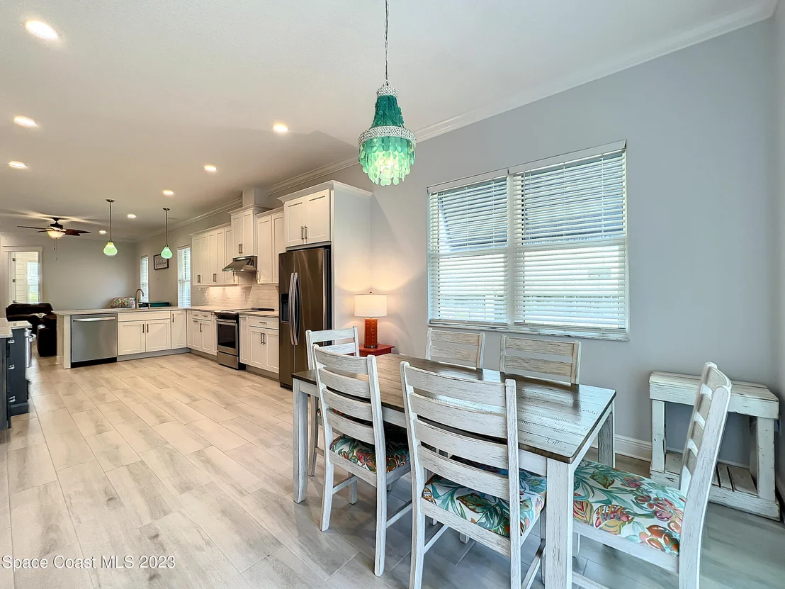 Photo of 6775 Angeles Road