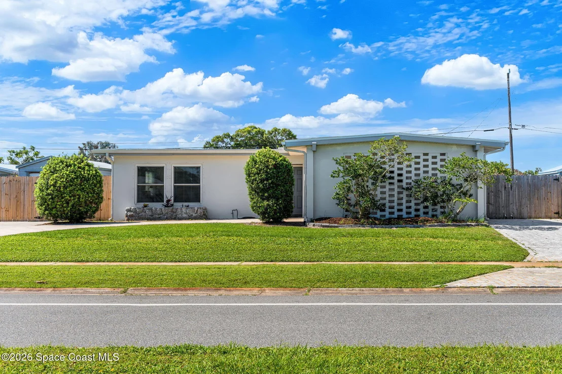 Photo of 1055 Daytona Drive NE