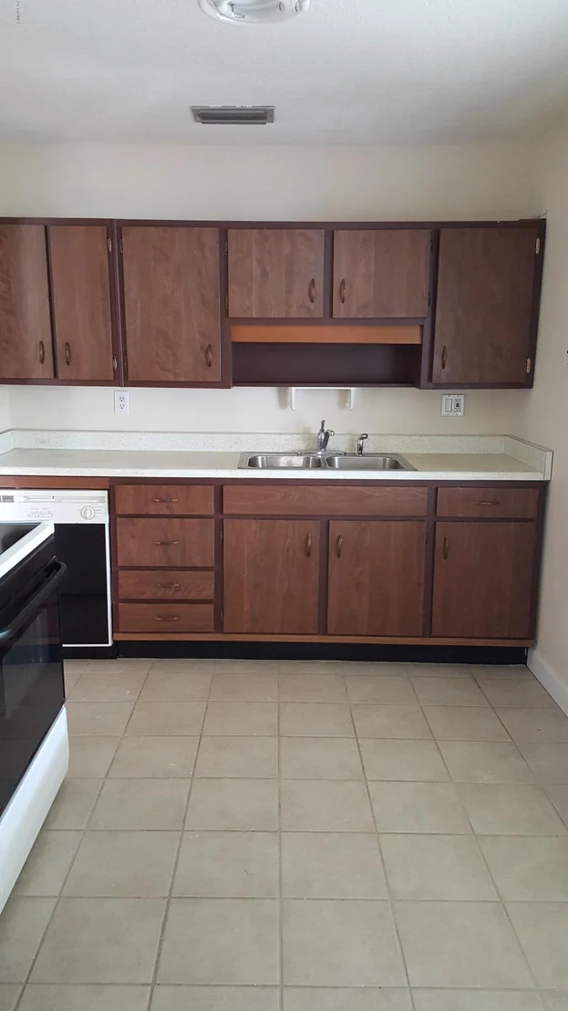 Photo of 2215 Clairemont Drive