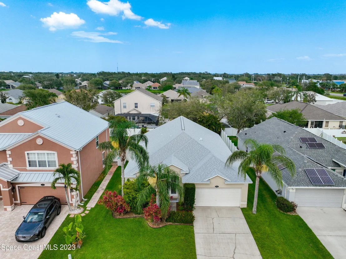 Photo of 324 Sedgewood Circle