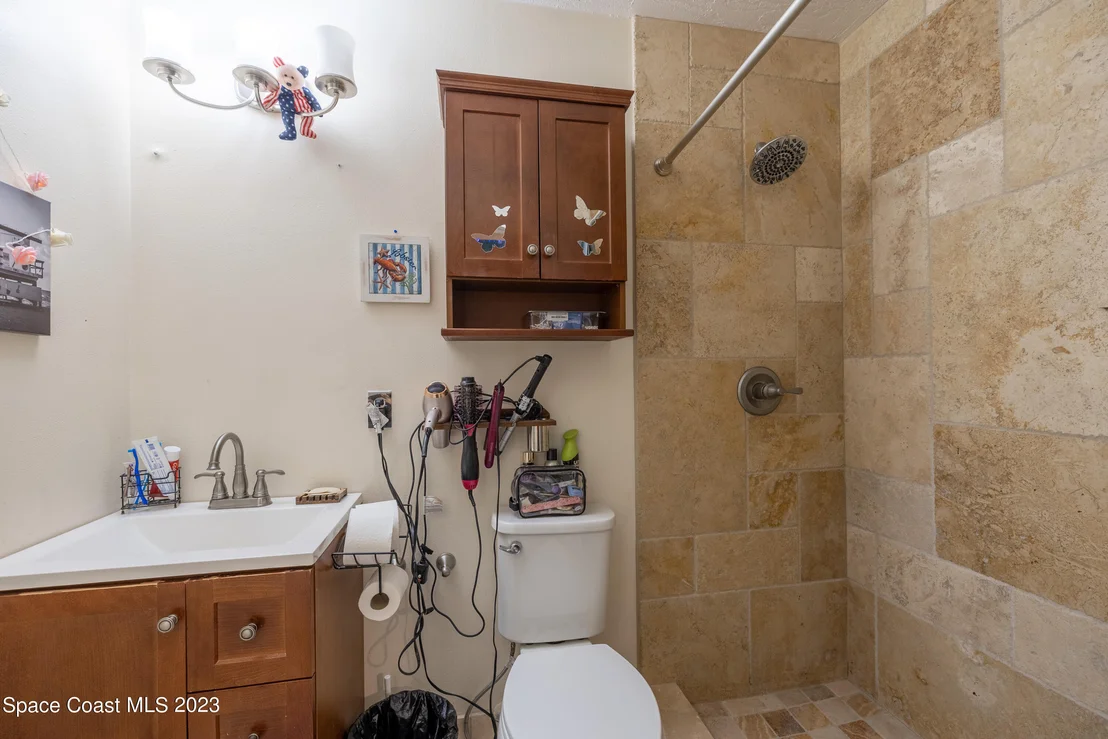 Photo of 3051 Edgewood Drive NE