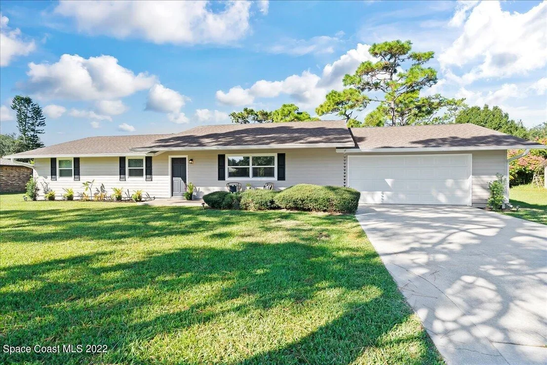 Photo of 3273 Fairview Drive
