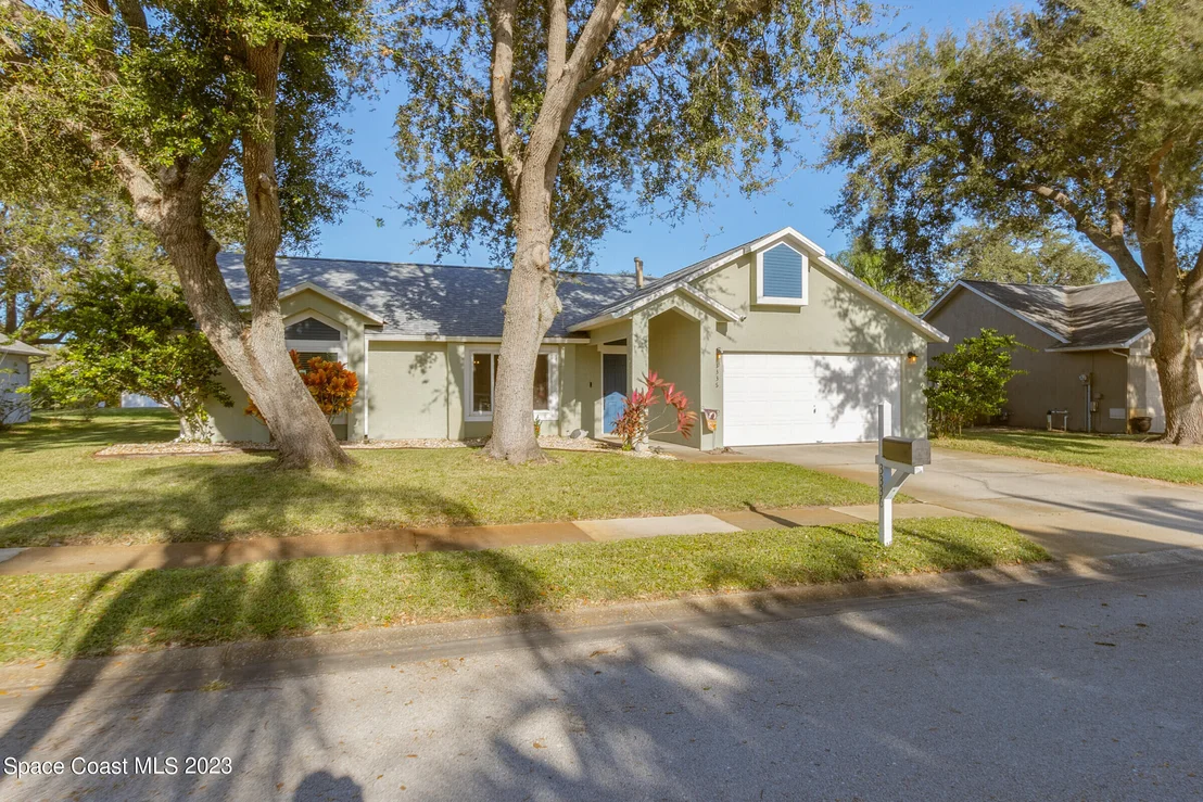 Photo of 3336 Lake View Circle
