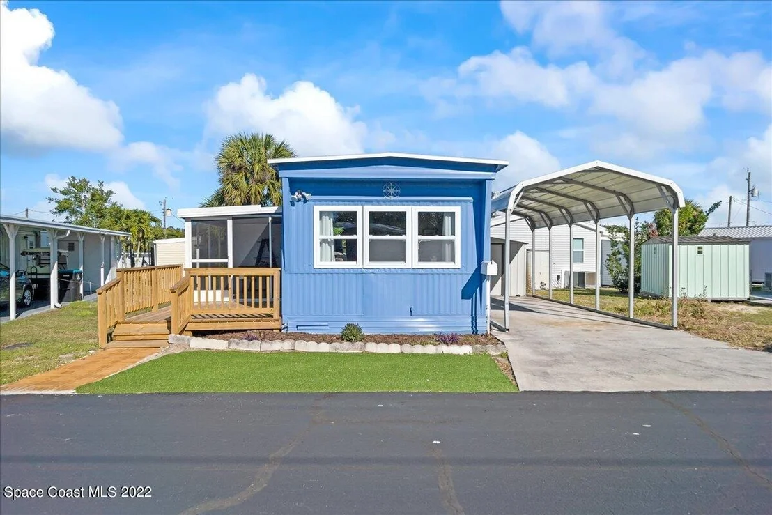 Photo of 3061 Indian River Drive NE