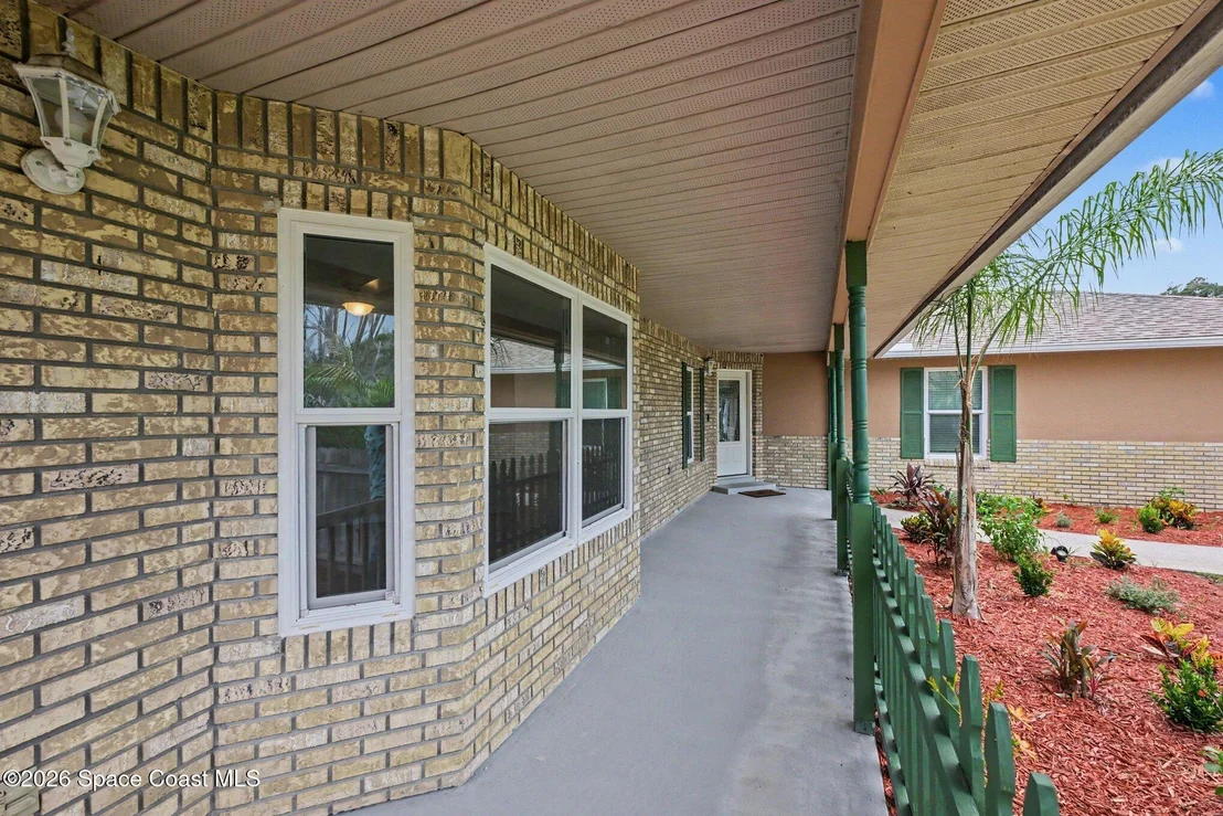 Photo of 1019 Mandarin Drive NE
