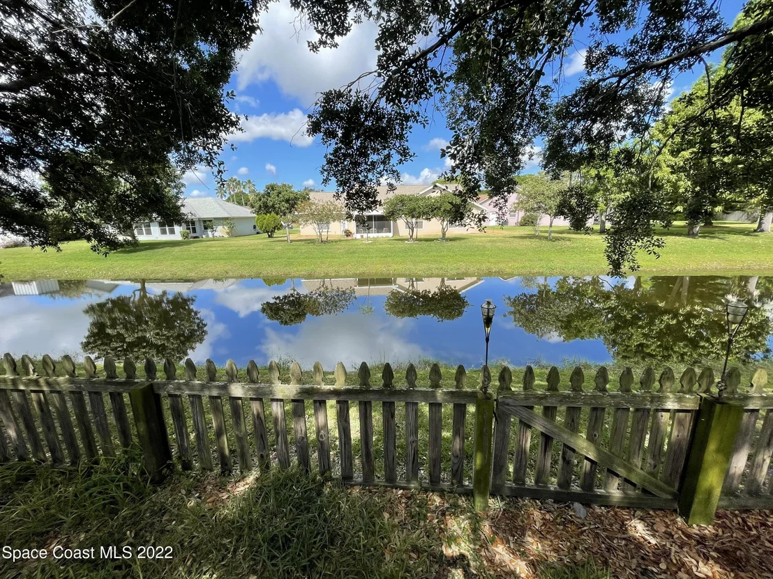 Photo of 985 Riviera Point Drive