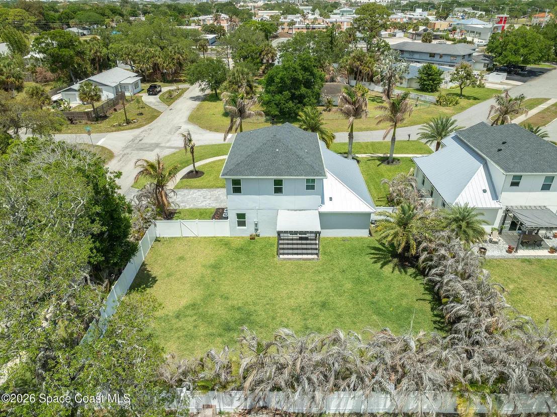 Photo of 2093 Greenway Drive