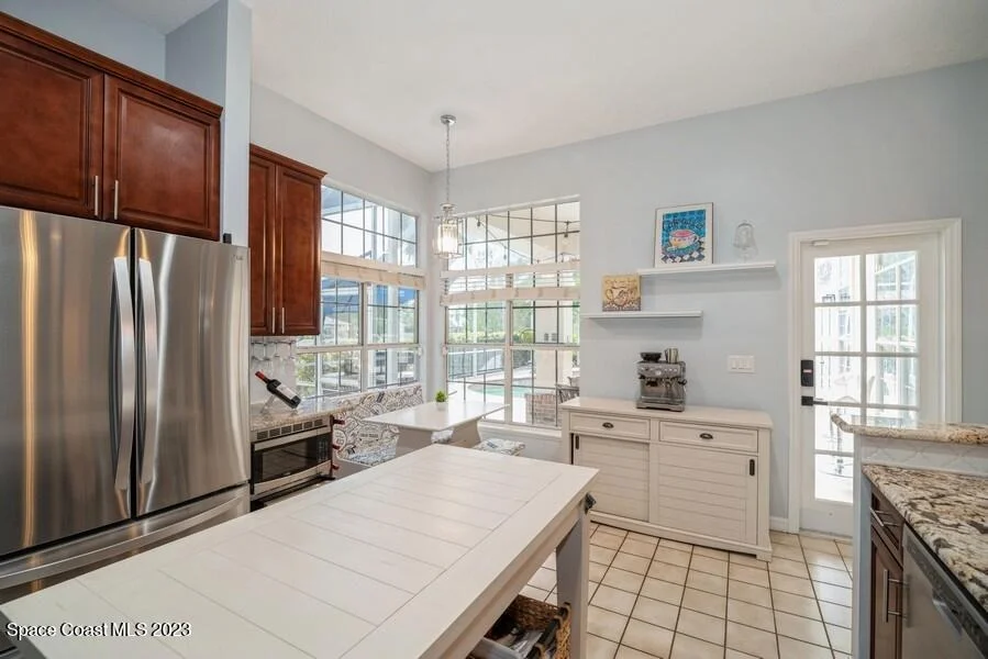 Photo of 4395 Canard Road