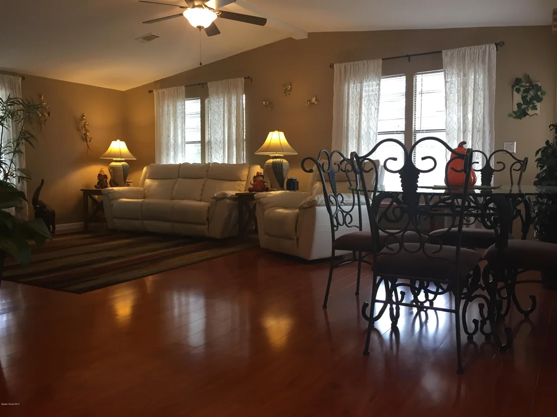 Photo of 2448 Coconut Palm Drive NE