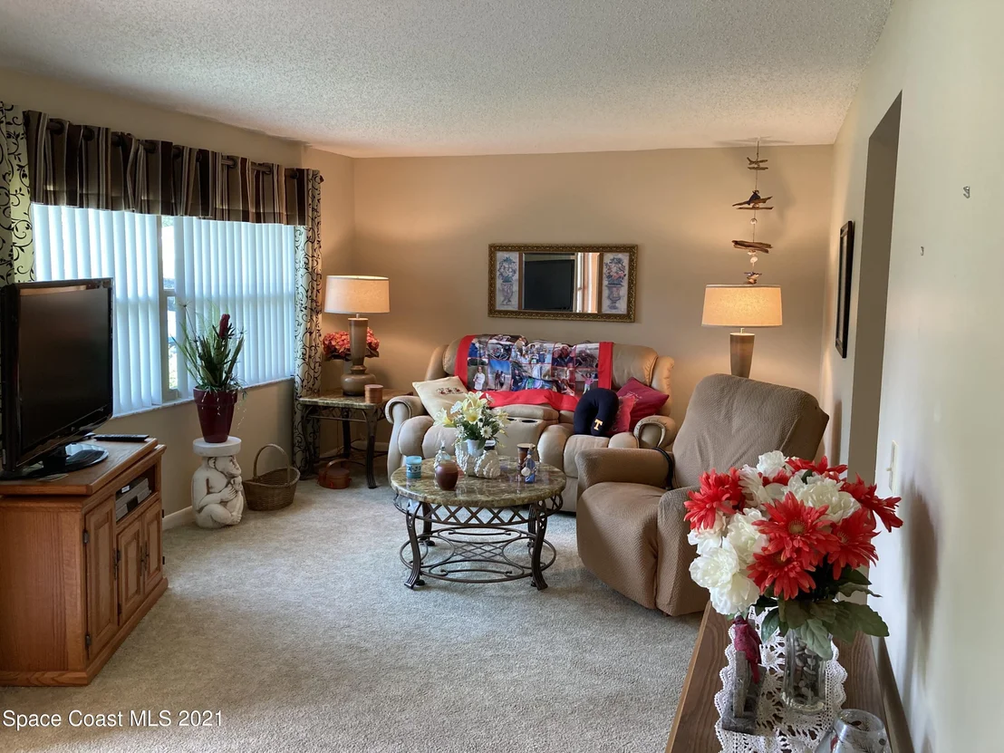 Photo of 842 Westport Drive