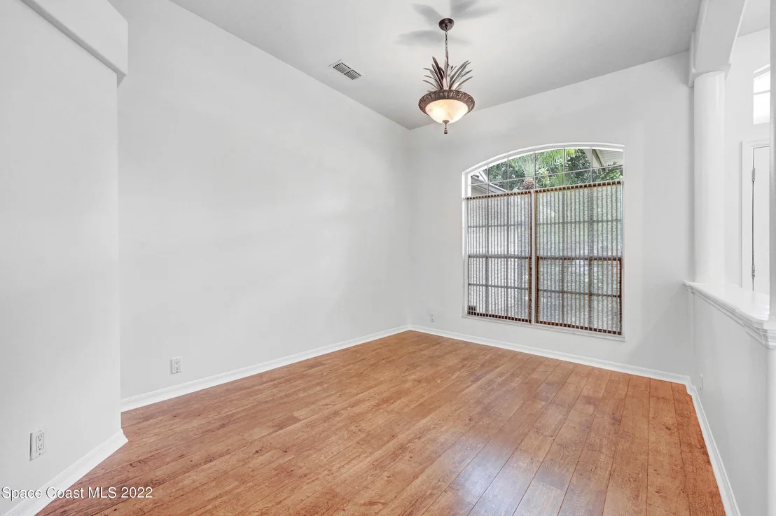 Photo of 3886 Beechgrove Road