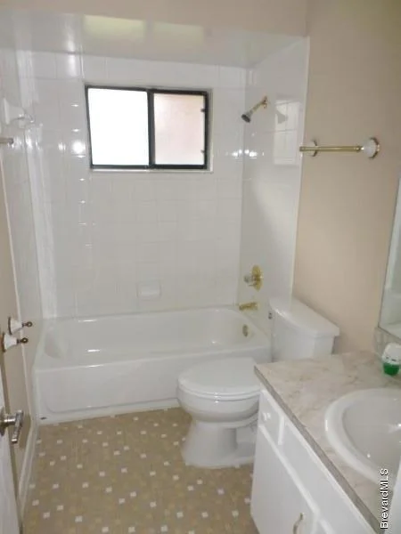 Photo of 655 Myrtlewood Place