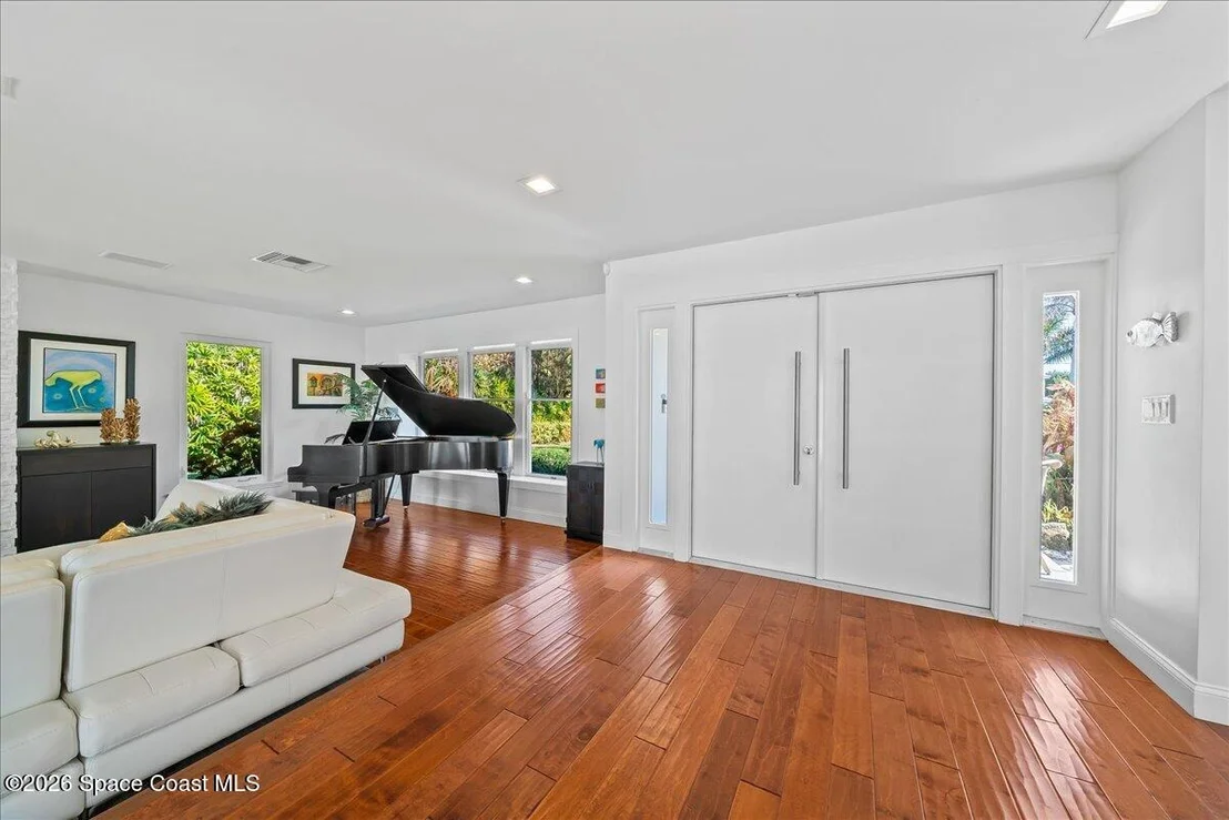 Photo of 408 Riverside Drive