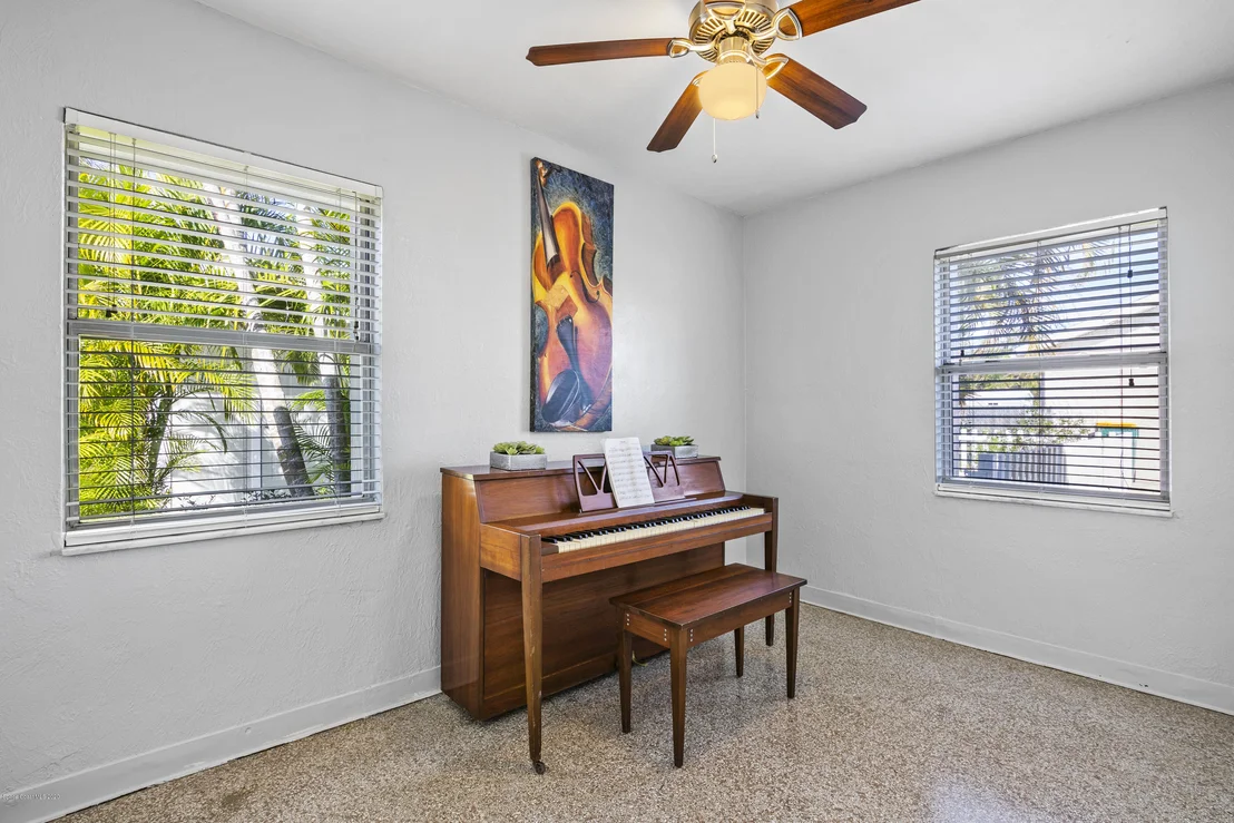 Photo of 572 Royal Palm Drive