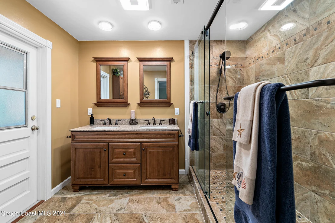 Photo of 1180 Ashlyn Drive