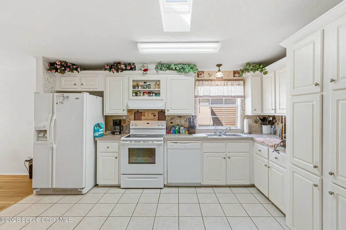 Photo of 122 Scenic Drive