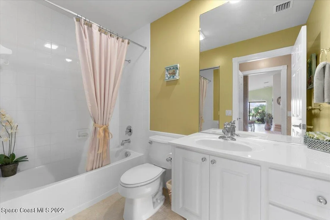 Photo of 3425 Hyperion Way SE