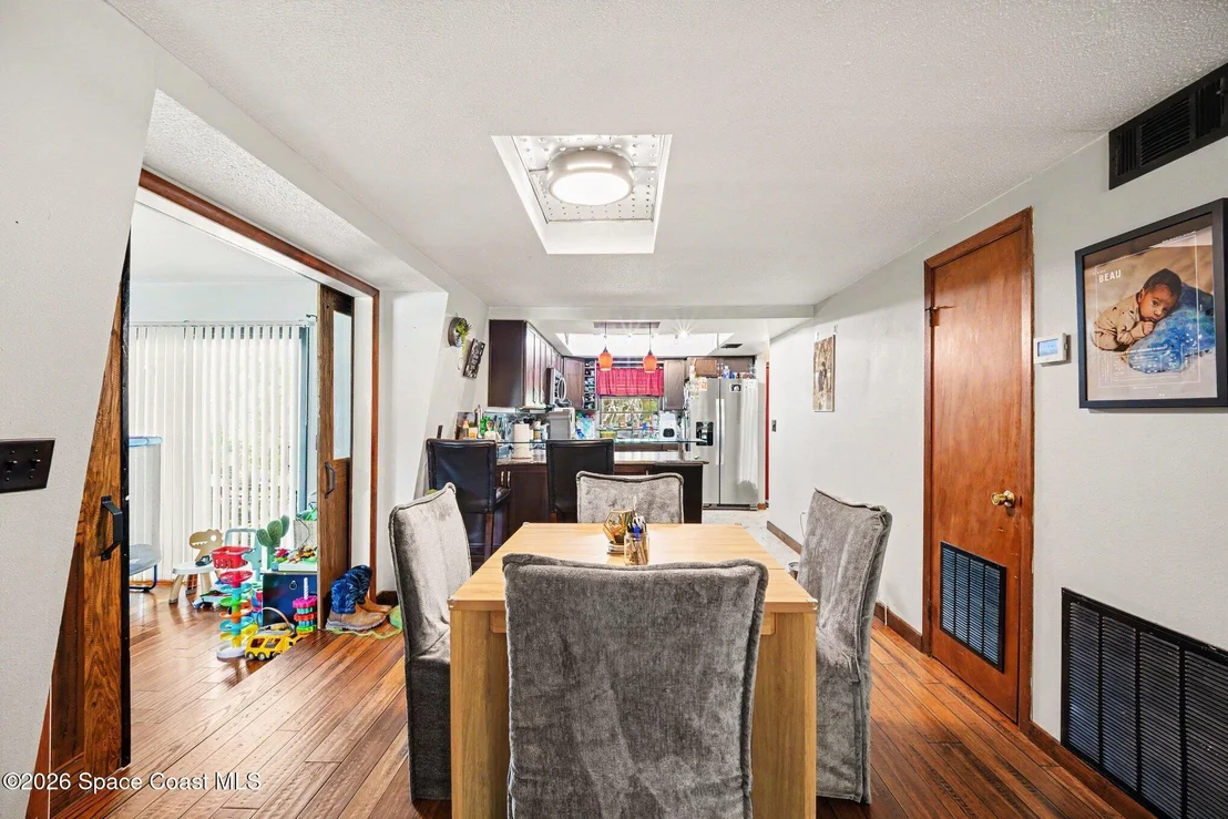 Photo of 6830 Bright Avenue