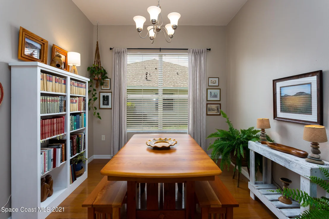 Photo of 1868 Thesy Drive
