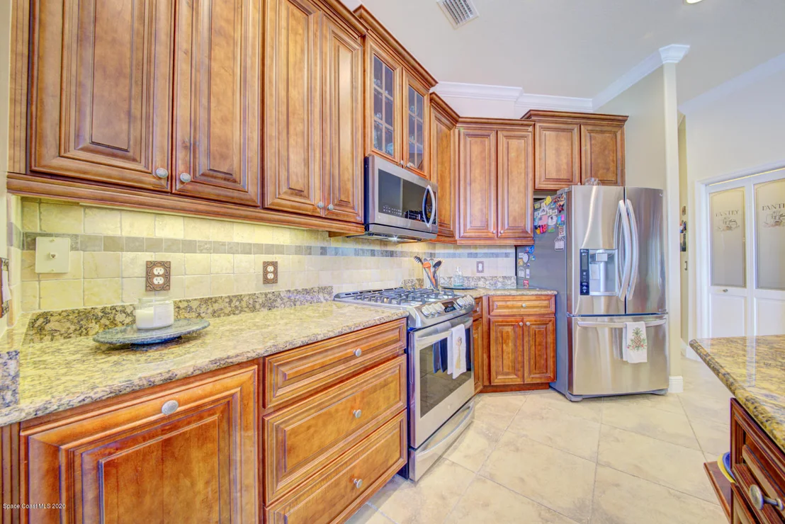Photo of 2084 Botanica Circle