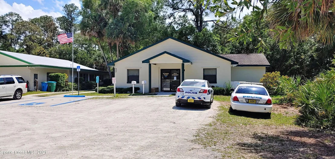 Photo of 5819 Crane Road