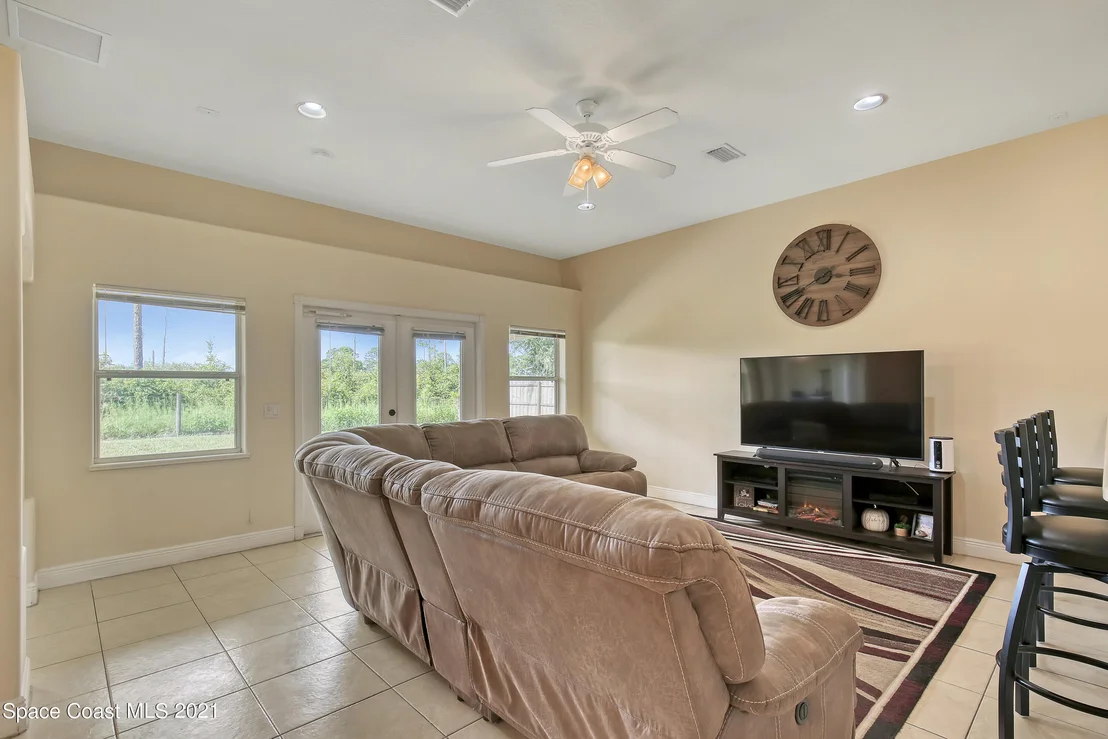 Photo of 3976 Foothill Drive