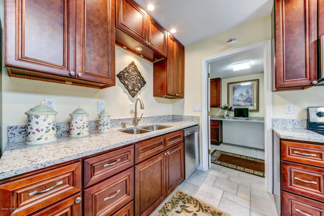 Photo of 1005 Daytona Drive NE