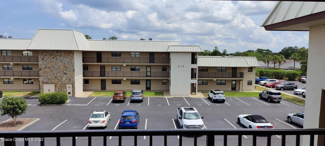 Photo of Unit 1231 at 305 Tangle Run Boulevard