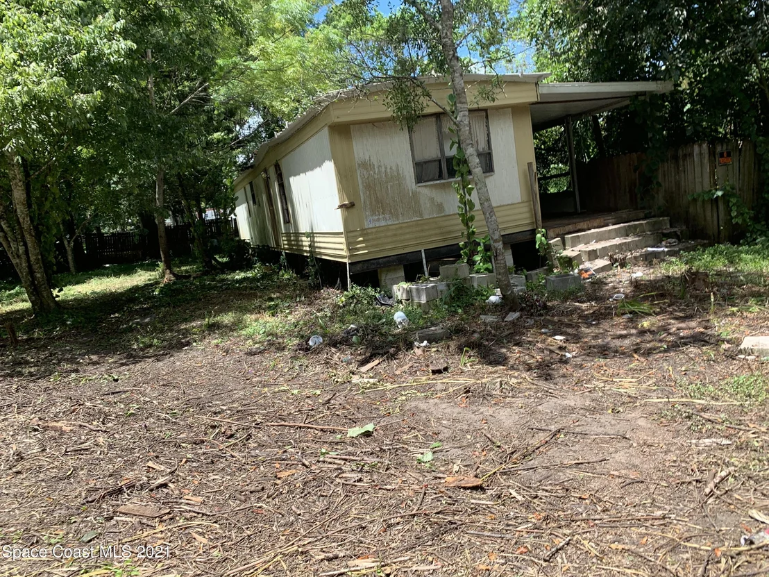 Photo of 300 Lutz Street