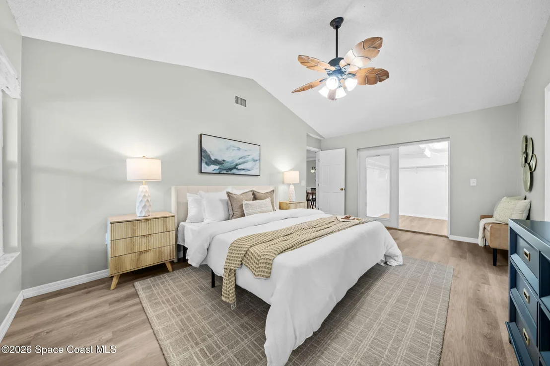 Photo of 4875 Winchester Drive