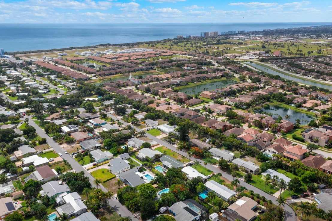 Photo of 340 W Exeter Street