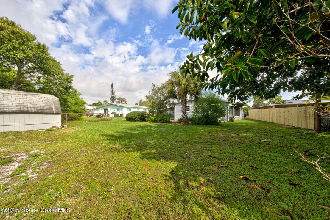 Photo of 2433 Allan Adale Road