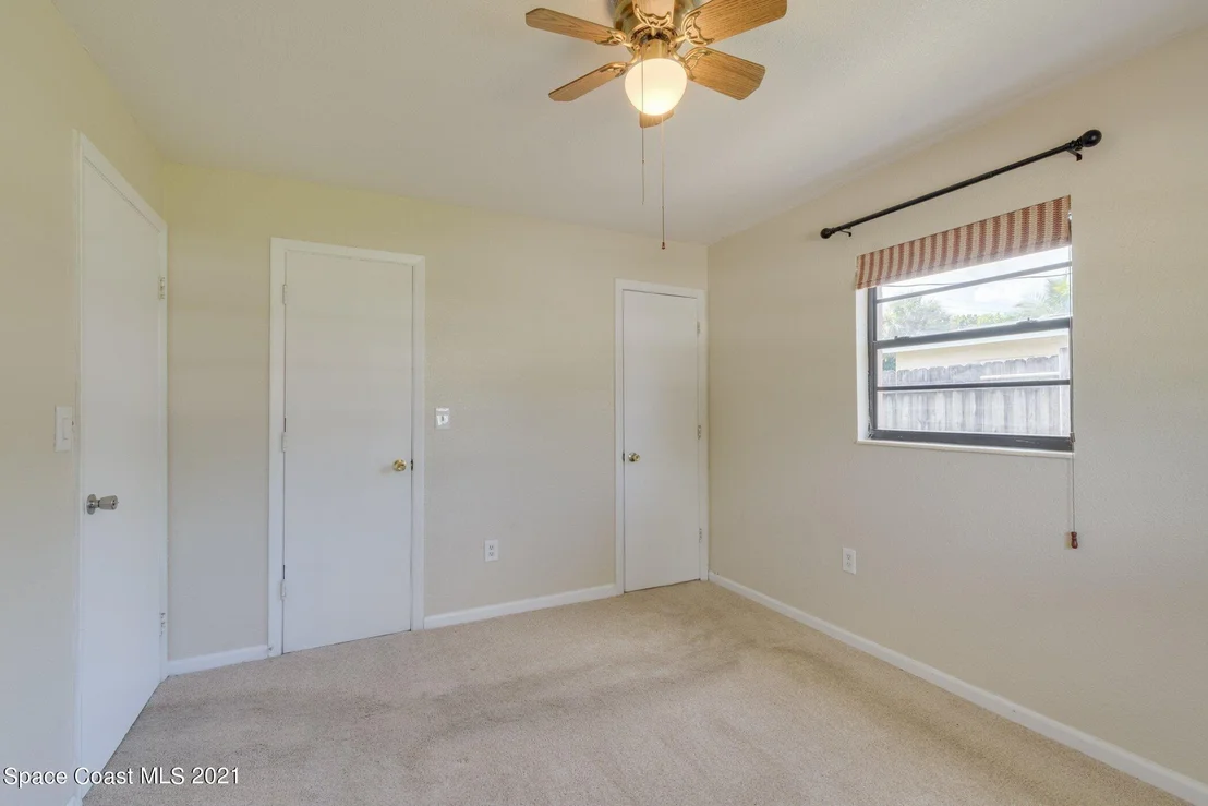 Photo of 1933 Oakwood Drive