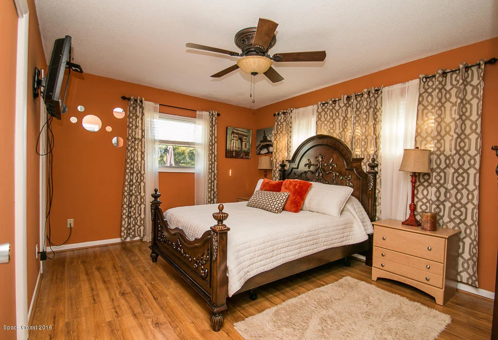 Photo of 1088 Hermosa Drive
