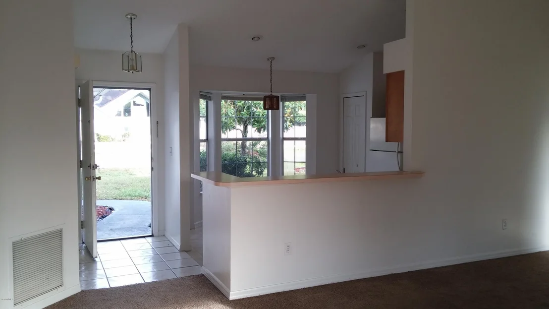 Photo of 5961 Midway Avenue