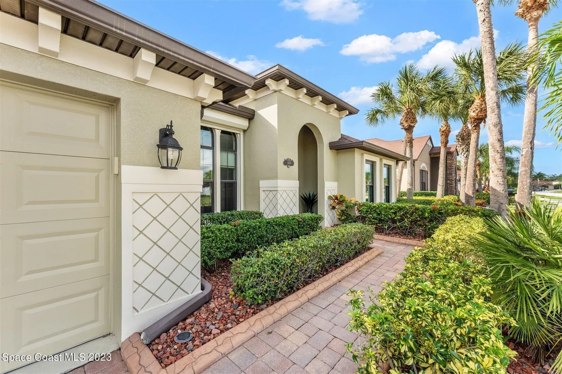 Photo of 1498 Outrigger Circle
